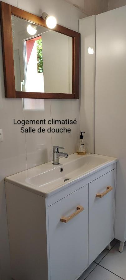 Le Barcares Logement Climatise Pour 6 Personnes, Draps Et Serviettes Non Fournis Air-Conditioned Accommodation For 6 People, Sheets And Towels Not Provided Alojamiento Con Aire Acondicionado Para 6 Personas, Sabanas Y Toallas No Incluidas Exteriér fotografie